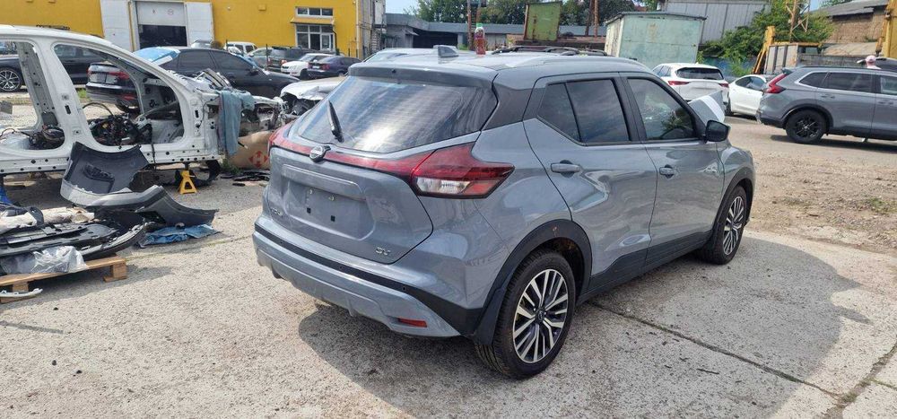 nissan kicks дверь дверка двері ліва права