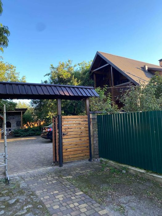 Терміновий продаж! 2-поверховий зруб в місті Остер