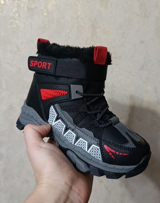 РОЗПРОДАЖ Ботинки, сапоги зимові,кросівки, для дітей,для дівчат і хл