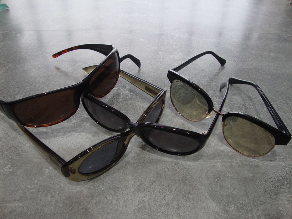 Zestaw 4 sztuki okulary przeciwsłoneczne damskie Made in France.