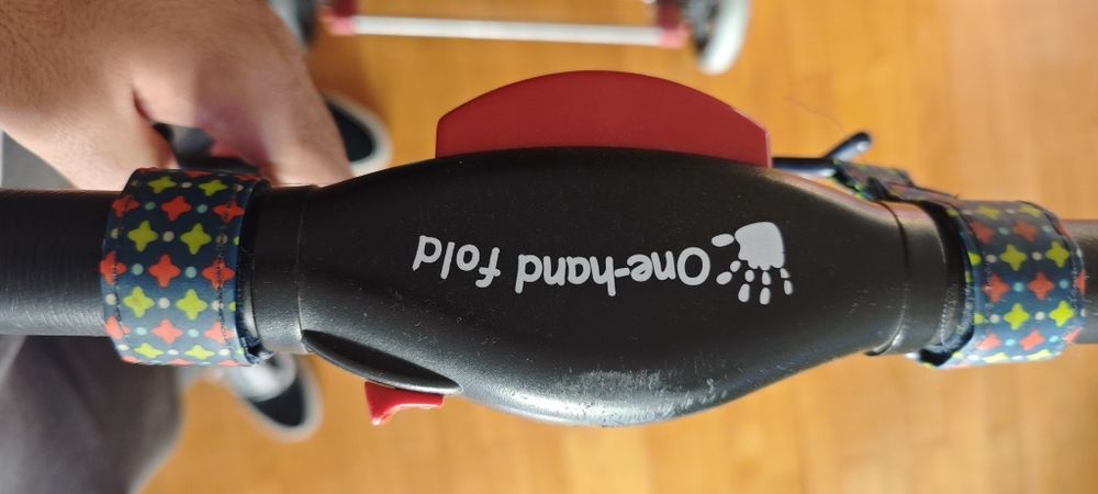 Carrinho de passeio em bom estado