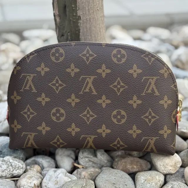 Косметичка Louis Vuitton шкіра