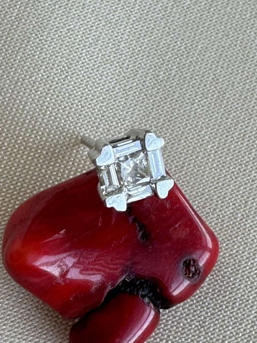 Антиквариат серьга из белого золота с бриллиантами