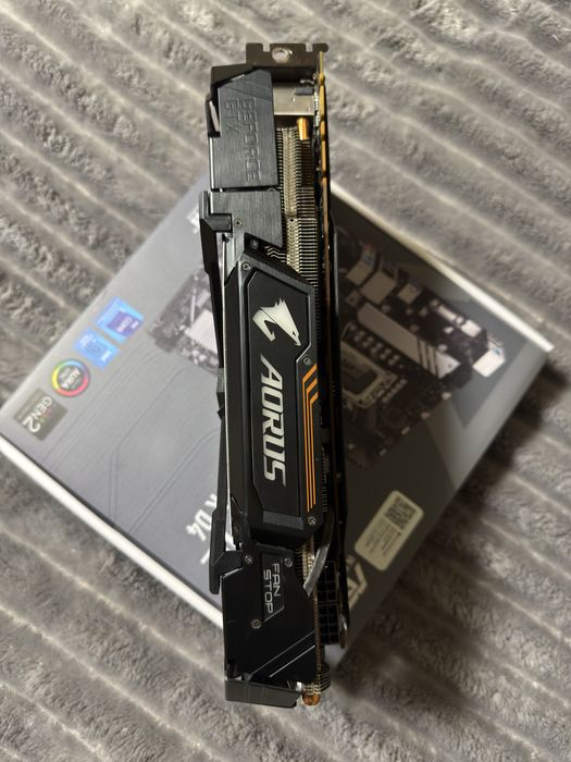 1080 TI  Gigabyte Aorus / не робоча