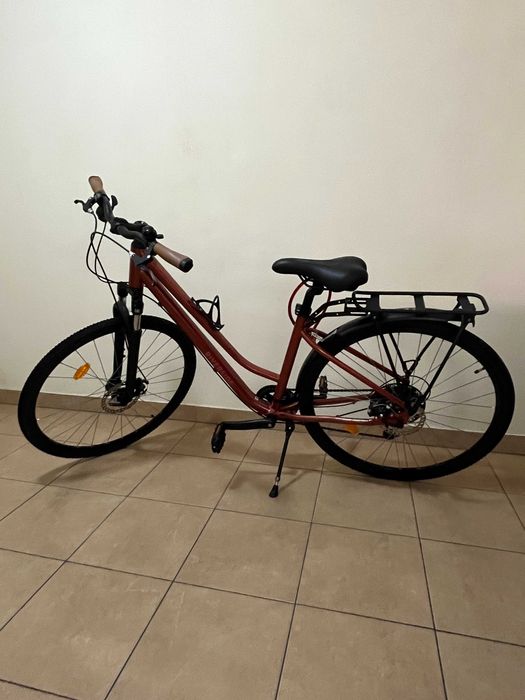 Bicicleta de Trekking Riverside 500 vermelho S + Vários Acessórios