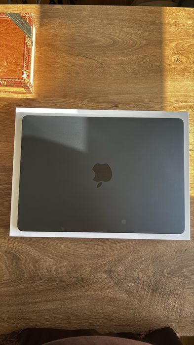 MacBook Air M2 13" Midnight | 8GB RAM | 256GB SSD | Impecável