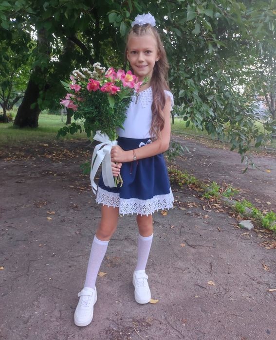 Продам комплект на перший дзвоник