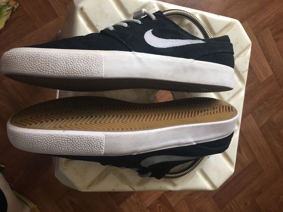 Кросівки замшеві nike 40 розмір