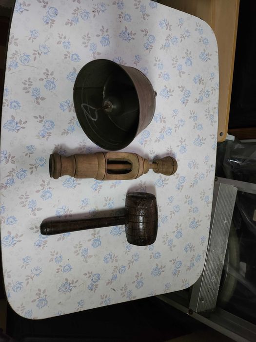 Kit antigo de engarrafar vinho
