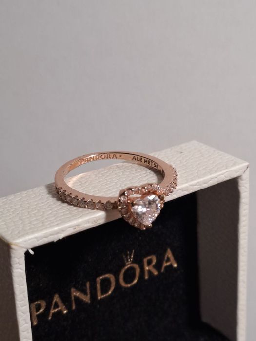 Срібне кільце Pandora