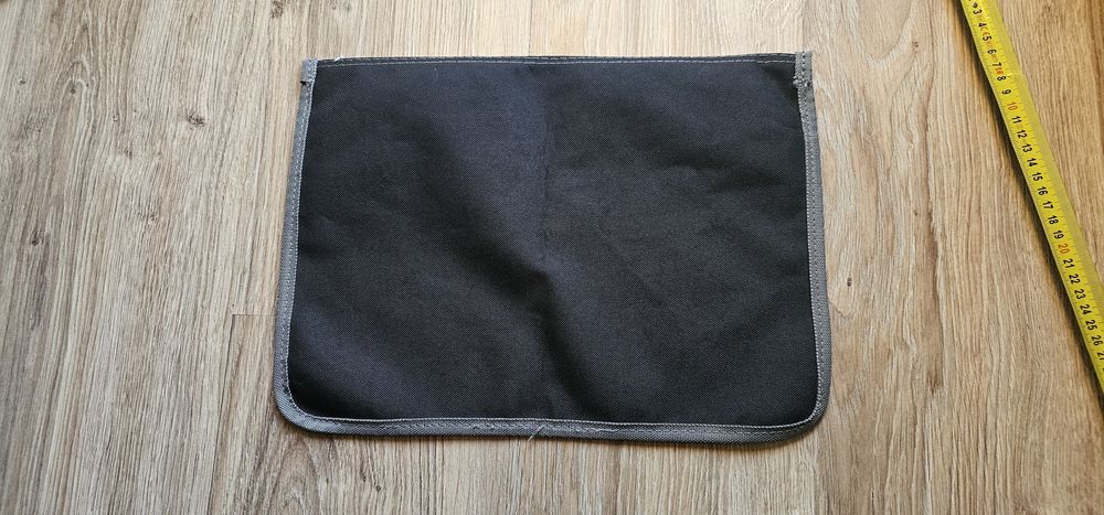 Engelbert Strauss etui na dokumenty wymiary na zdjęciach