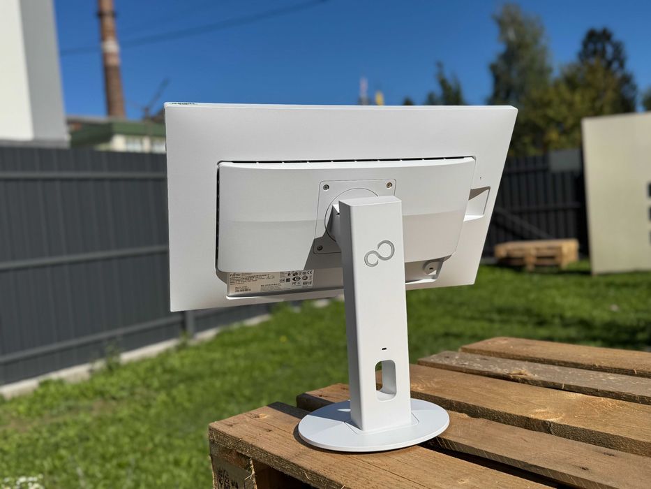 Монітор Fujitsu P24-9T 24"IPS LED(1920х1080)FHD\німецька збірка\64шт