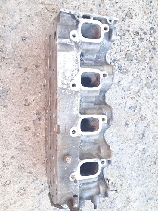 Продам головка блока тойота 2.0дизель 2C