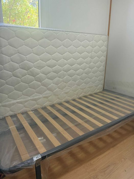 2 camas de ferro com colchão completamente NOVAS