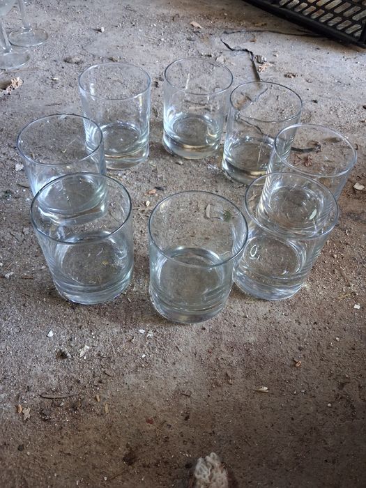 Copos de fino, martini cerveja e whisky