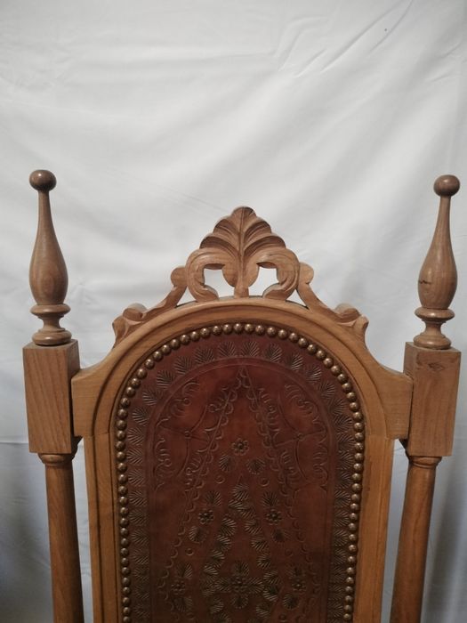 Conjunto de 8 cadeiras de couro/cabedal/pele