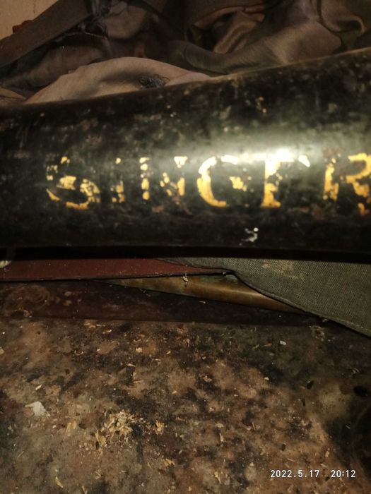 Швейная машинка Singer -антикварная.