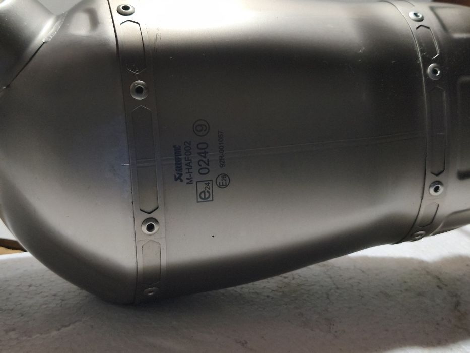 Escape akrapovic Yamaha MT 09/ TRACER/XSR