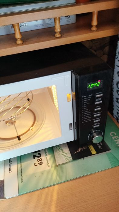 Mikrofalówka nowa nie używana z grillem