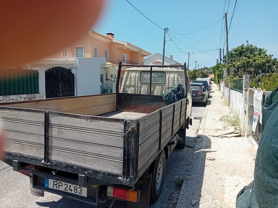 Toyota Dyna 150 boa para trabalhar