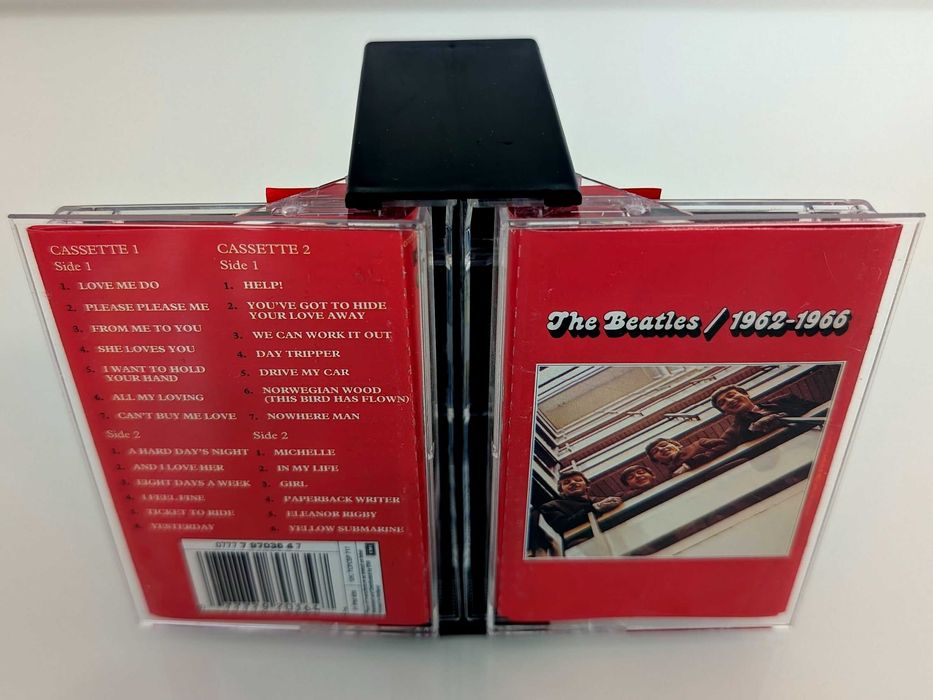 The Beatles - The Red Album 1962-66 - 2x Kaseta magnetofonowa Apple
