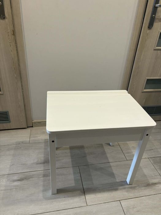 Krzesełko i biurko dla dzieci IKEA