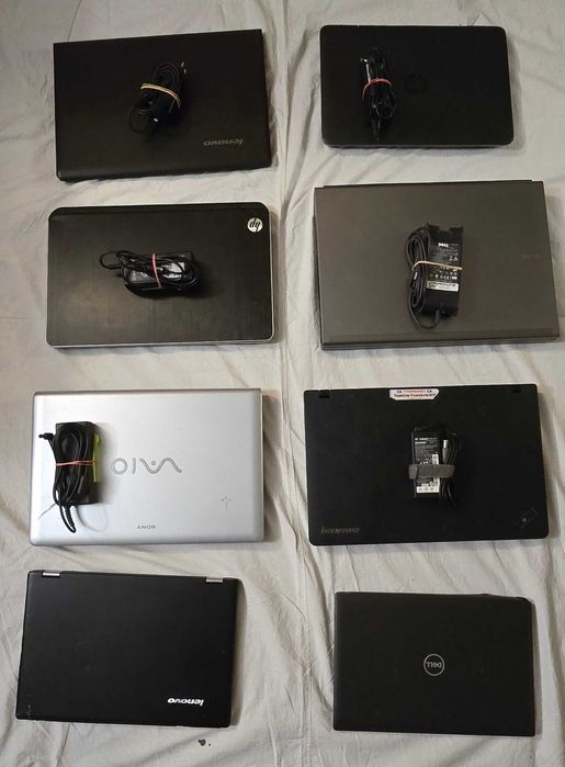 Zestaw 8 laptopów