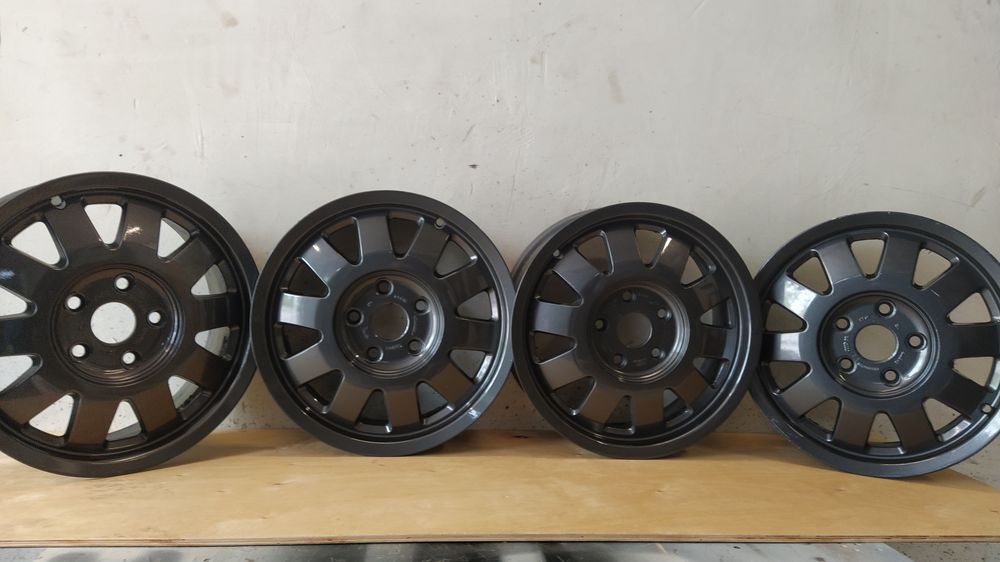 Продам диски         .