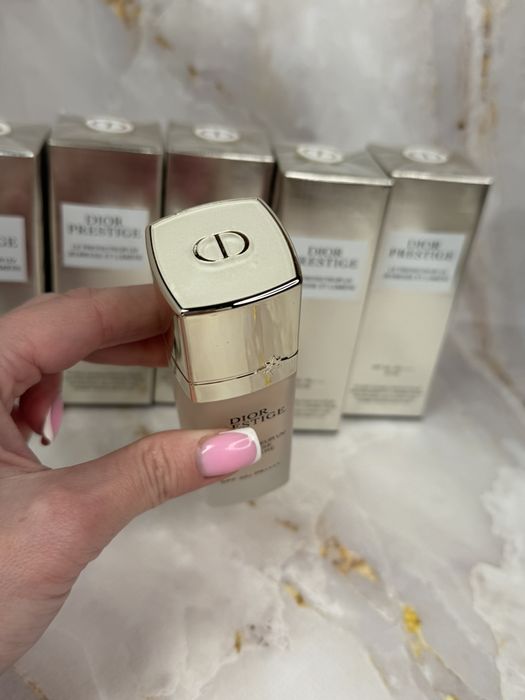 Тональний крем флюїд Dior SPF 50