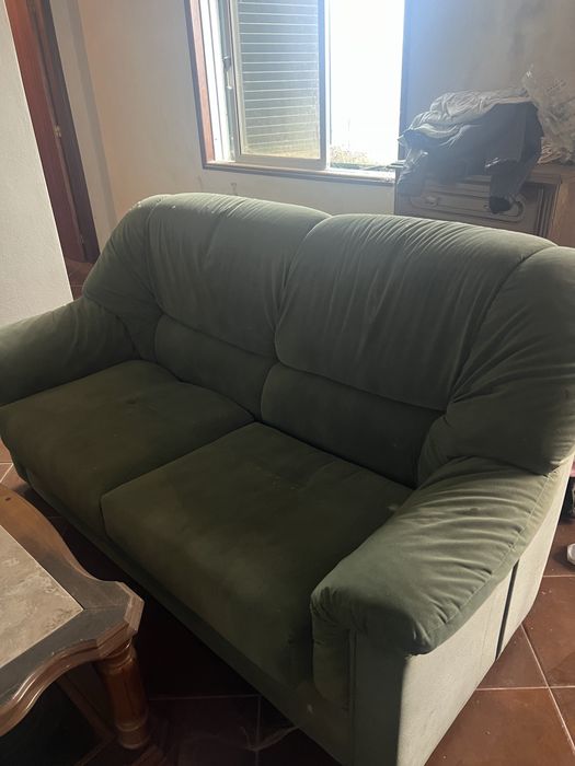 Conjunto de 3 sofas com mesa de centro