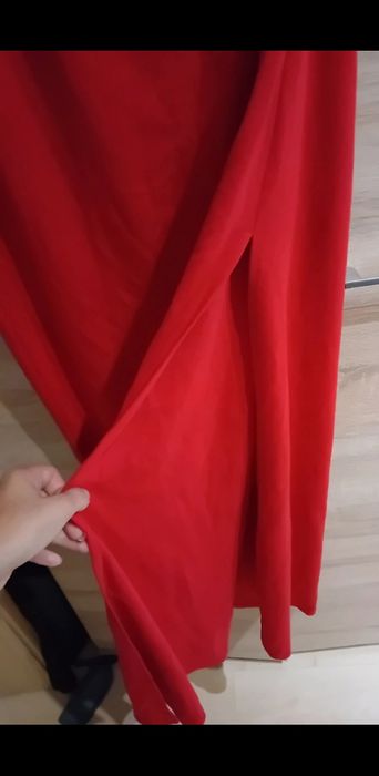 Długa sukienka hiszpanka z rozcięciem sinsay L