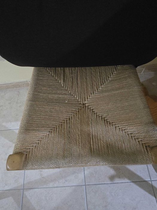 Mesa de Jantar ou de cozinha com 6 cadeiras em madeira pinho maciço cor mel