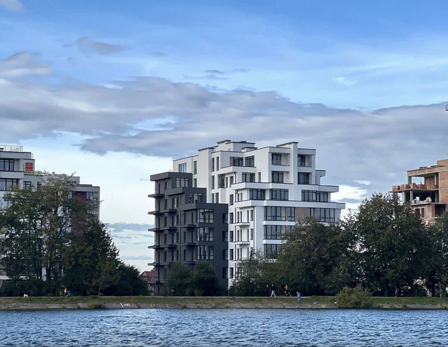 Ексклюзивний пентхаус з терасою на березі міського озера! 230м2!