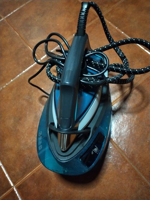 Ferro Rowenta praticamente novo