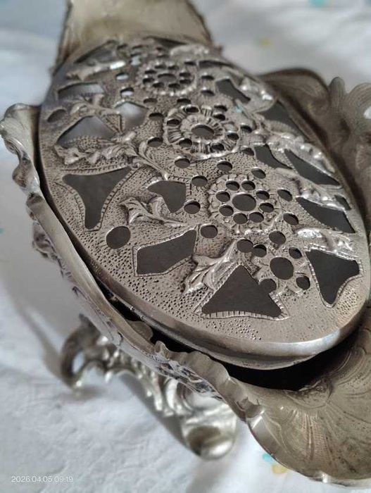 Taça / Centro de Mesa Decorativo em Metal Trabalhado