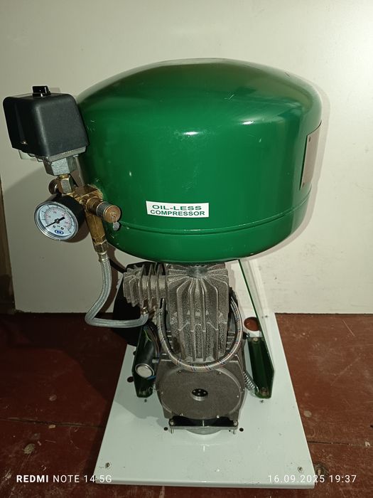 безмасляный компрессор EKOM DK50 PLUS,