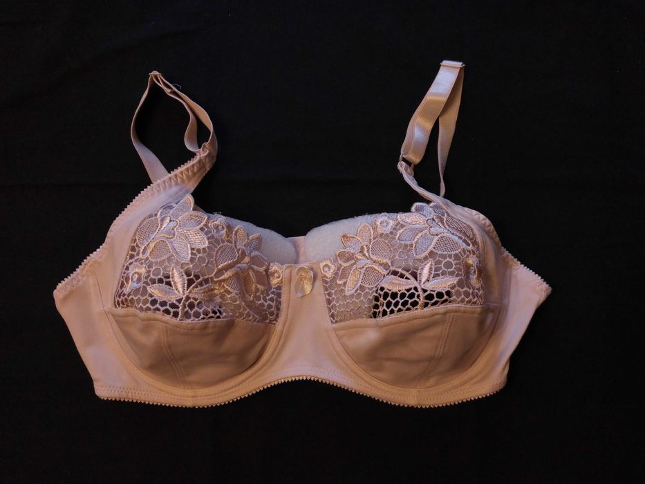 Biustonosz koronkowy beżowy