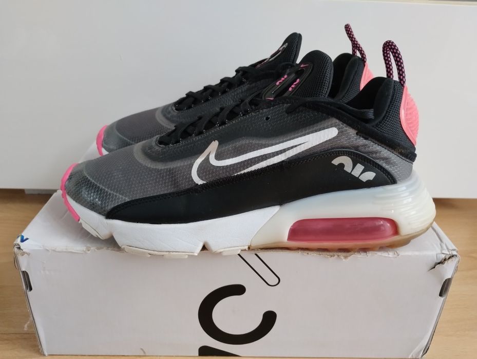 Buty sneakersy 41 Nike Air Max 2090 sportowe 
Rozmiar : 38 2/3
Wkładka