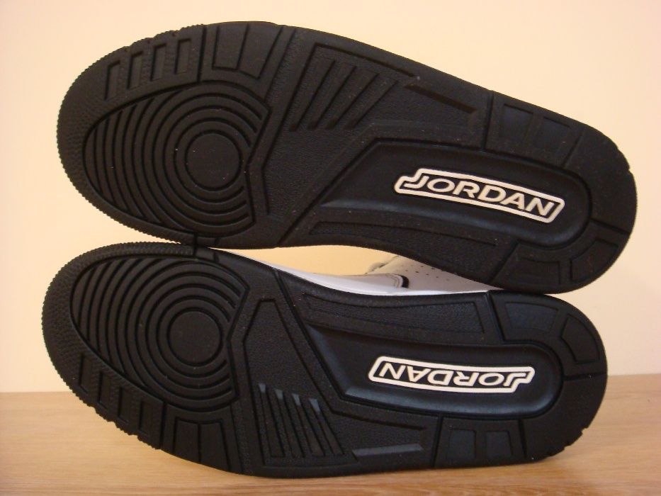 Кроссовки Jordan 42-43р Courtside 23 AR 1000-100