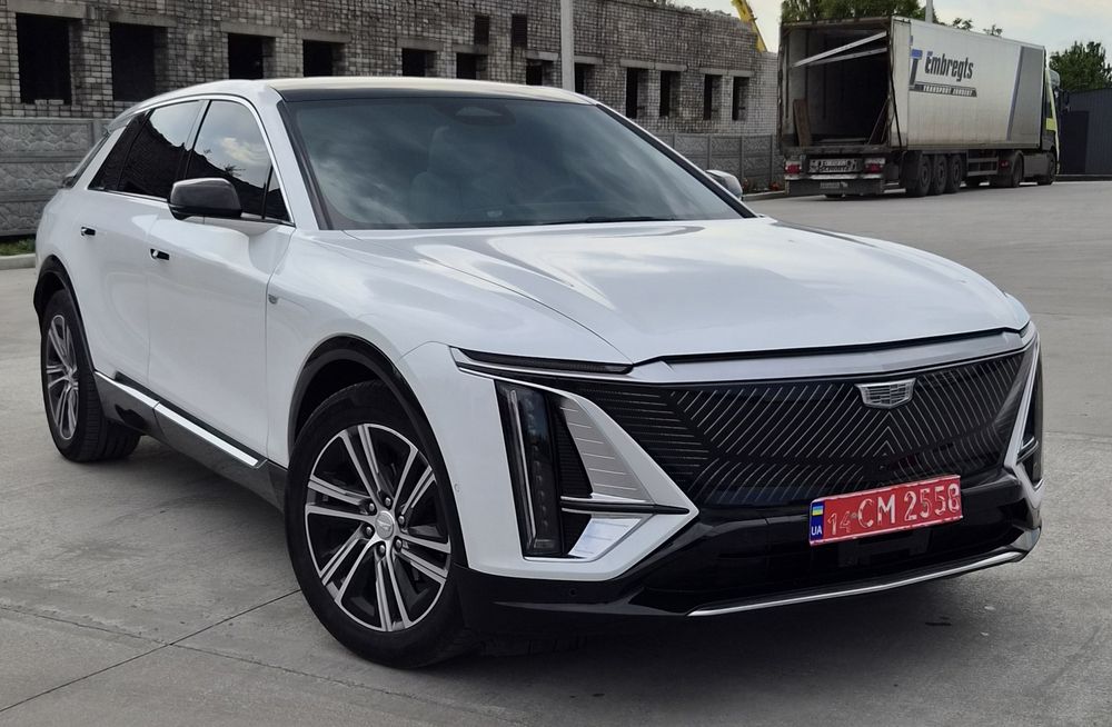 Cadillac lyriq 2024