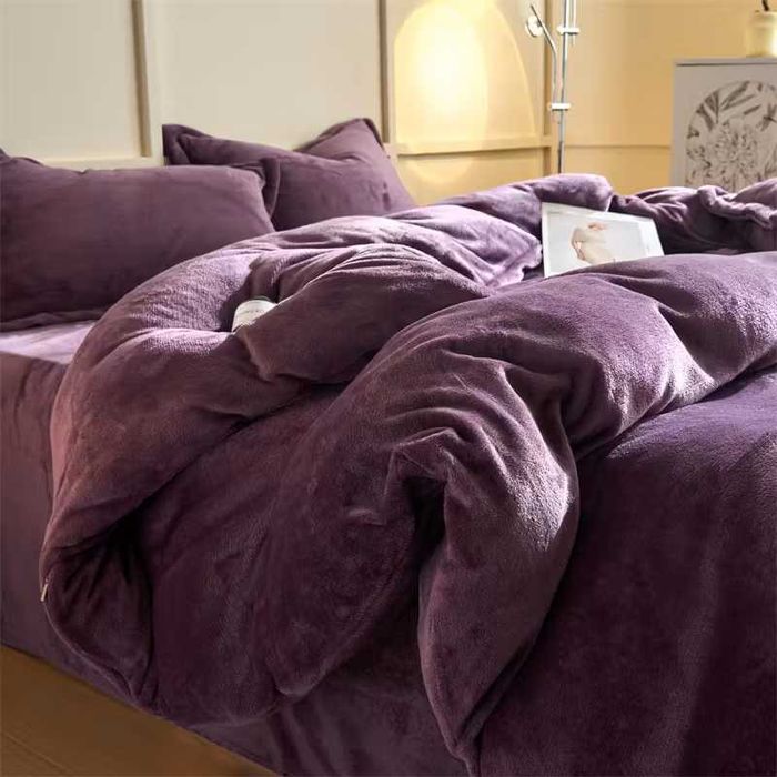 Conjunto: Capa de edredão + 2 capas de almofada (travesseiro) roxo