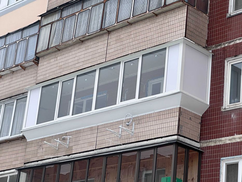 Балкон під ключ Київ Засклення Утеплення Винос Обшивка Ремонт балкона