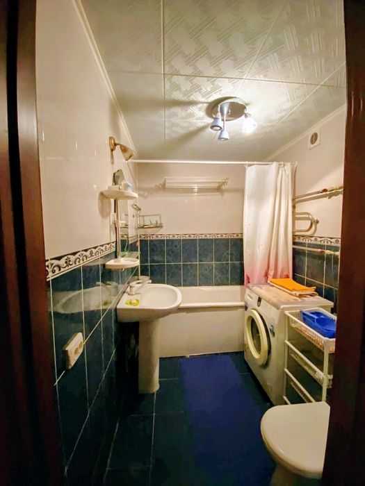 3 кімн.Продаж.Ціна:25 600$.Вул.2а Залізнична,б.22А,Пов.2/3;65/41/12м2