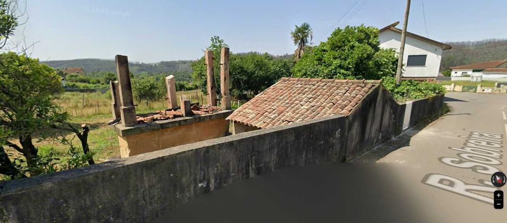 Terreno à venda na Rua Sobreiral