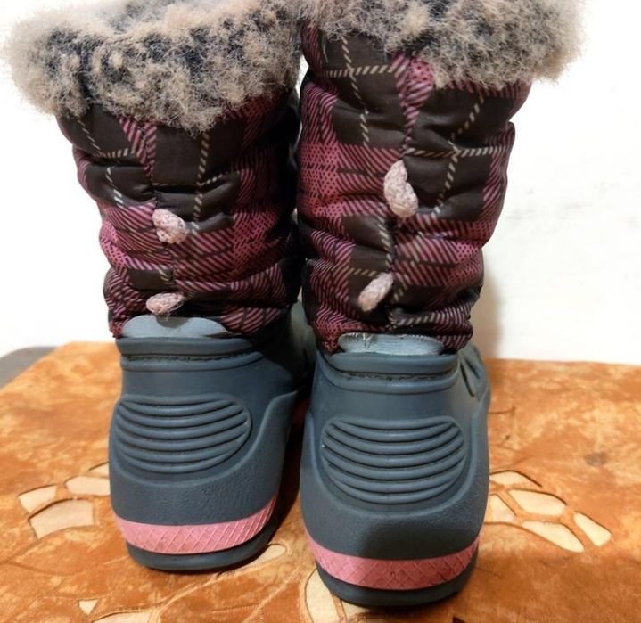 Продам сноутбуси  29/30 рр. Walkmaxx