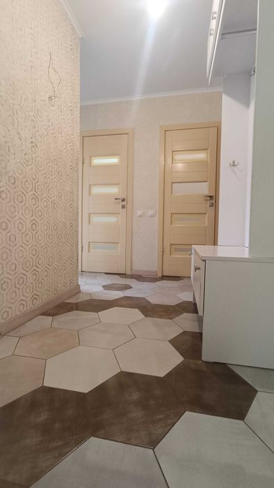 2-кімнатна в ЦЕНТРІ, 2 балкони, НОВИЙ ремонт, 2% оф. ЗНИЖЕННЯ ЦІНИ