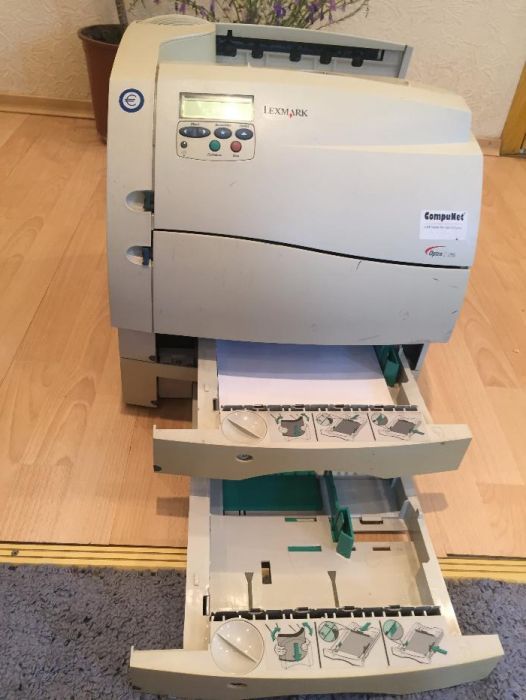 принтер Lexmark Optra S1255