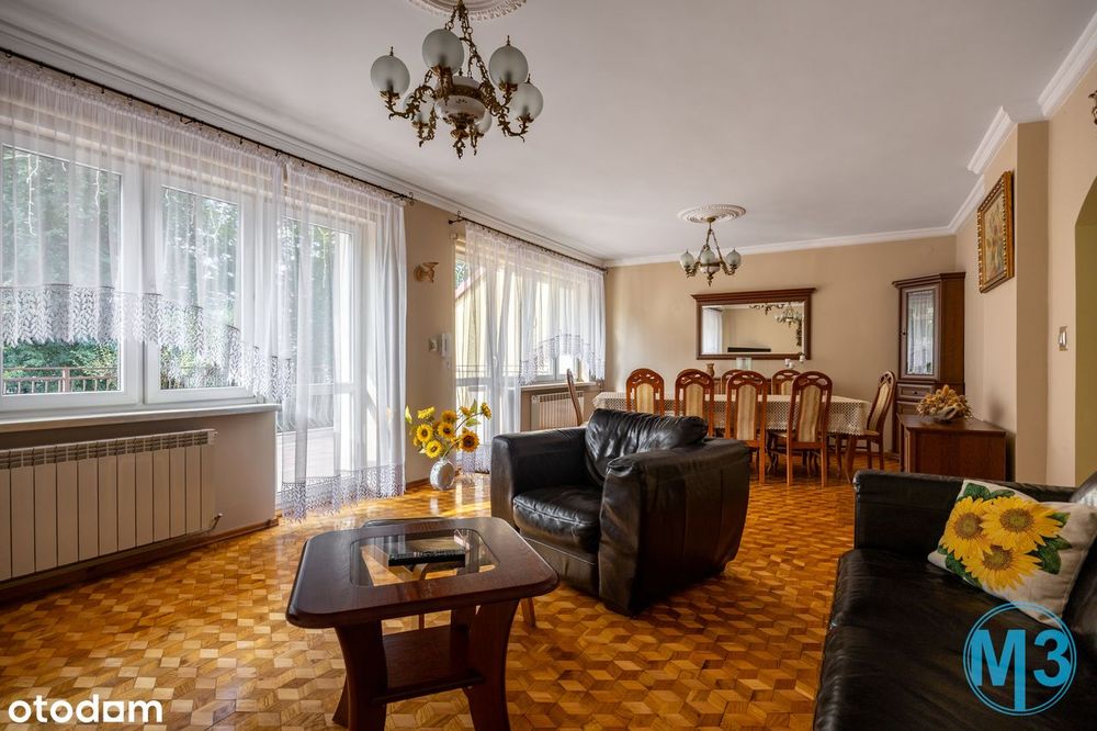 Ulanów, ul. Rynek 9 | Dom 200 m², kawalerka, lokal usługowy i PV!