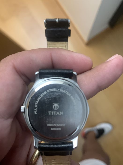 Relógio Marca TITAN - como novo