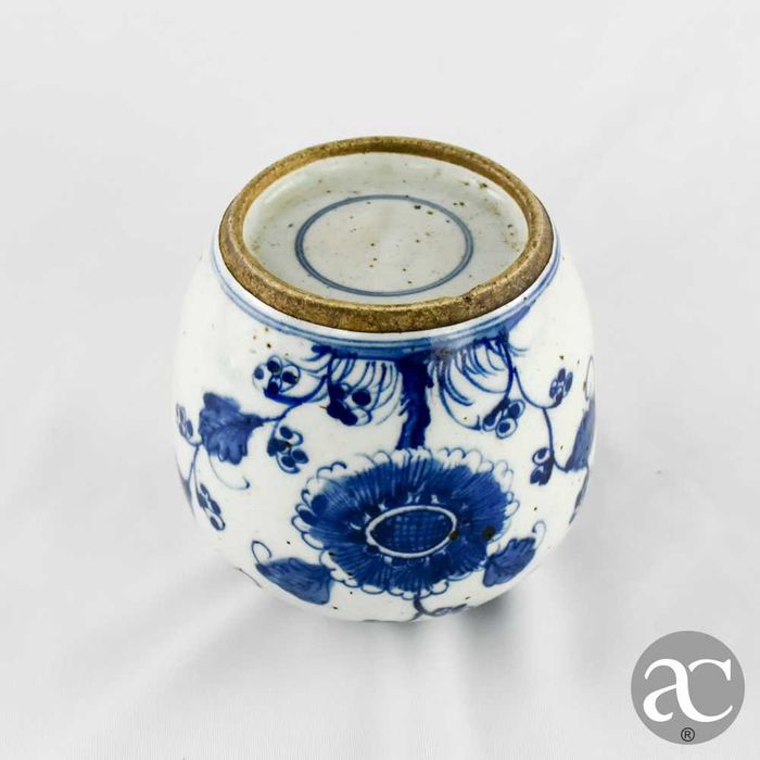 Pequeno pote porcelana China, dinastia Qing, Qianlong, séc. XVIII